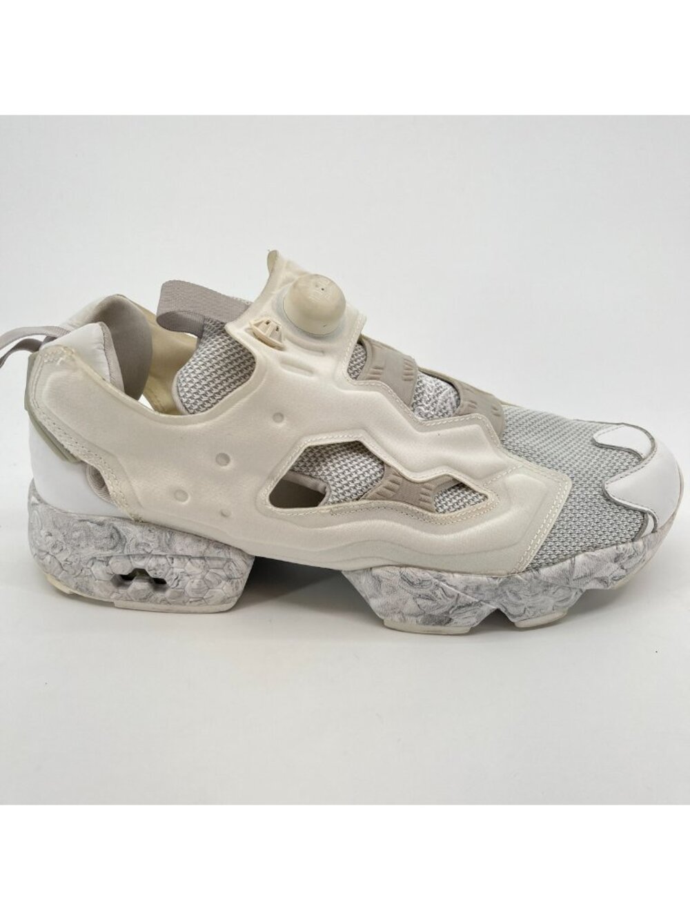 Reebok Instapump Fury Mens Size 10.5 Gray White Athletic Running Shoes Sneakers
